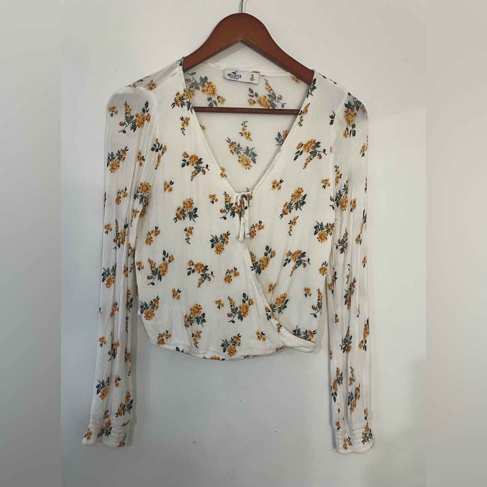 Y2K Hollister Floral Wrap Blouse - White and Yellow
